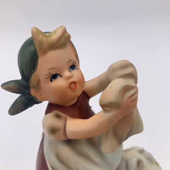 NAPCO WARE Japan Wash Day Girl Vintage Figurine # 8749 Red Dress Bandanna 6” - Picture 9 of 12